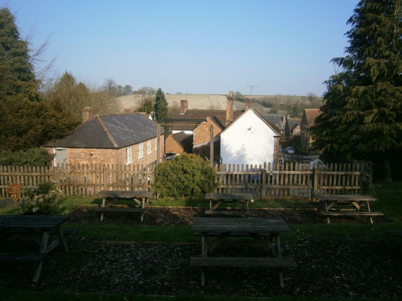 The Barleycorn Inn Collingbourne Ducis Exterior foto